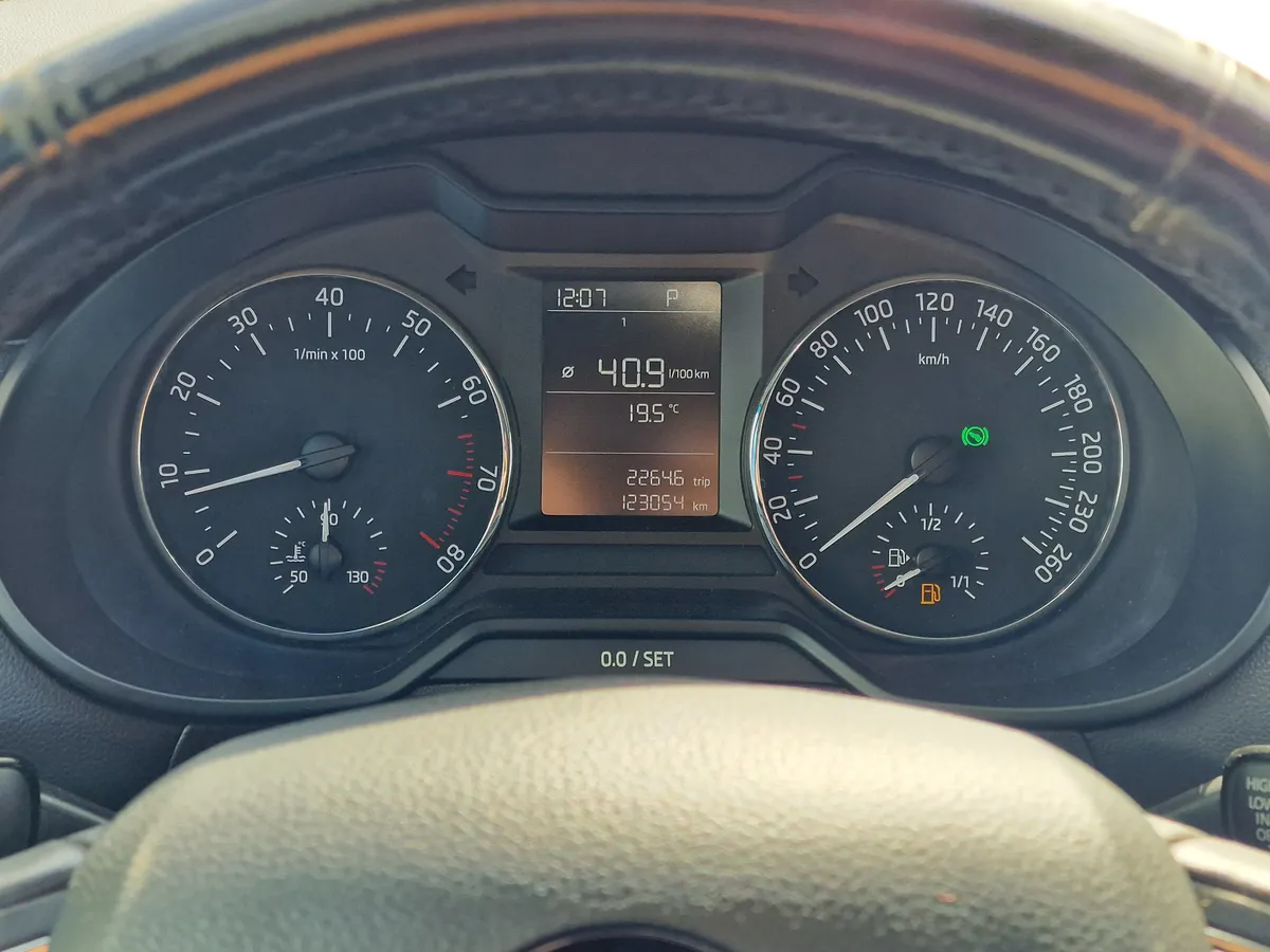 Skoda Octavia 1.6 AT (110 л.с.), 2017 — фото 8