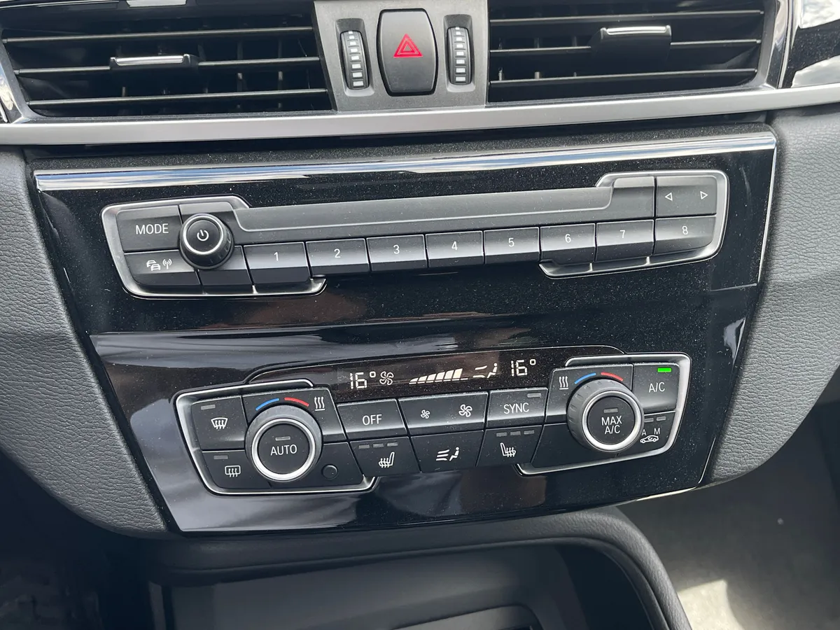 BMW X1 1.5 (140 л.с.) АКПП, передний, двигатель sDrive 18i AT