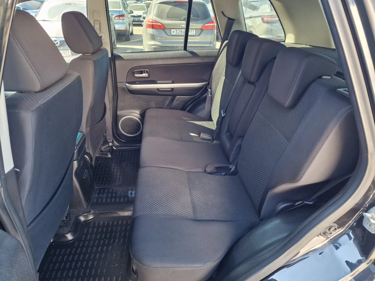 Suzuki Grand Vitara 2.4 MT AWD (169 л.с.), 2010 — фото 11
