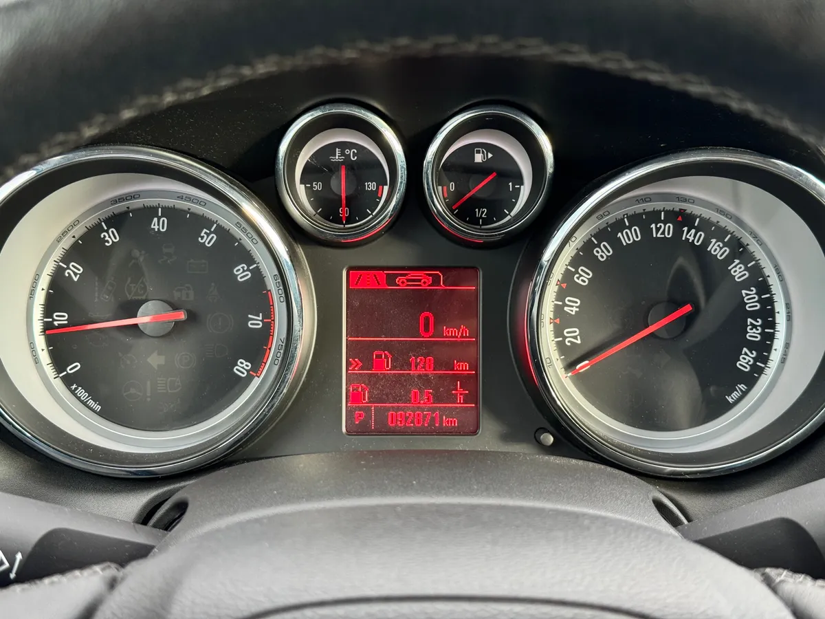 Opel Astra 1.4 Turbo AT (140 л.с.), 2014 — фото 7