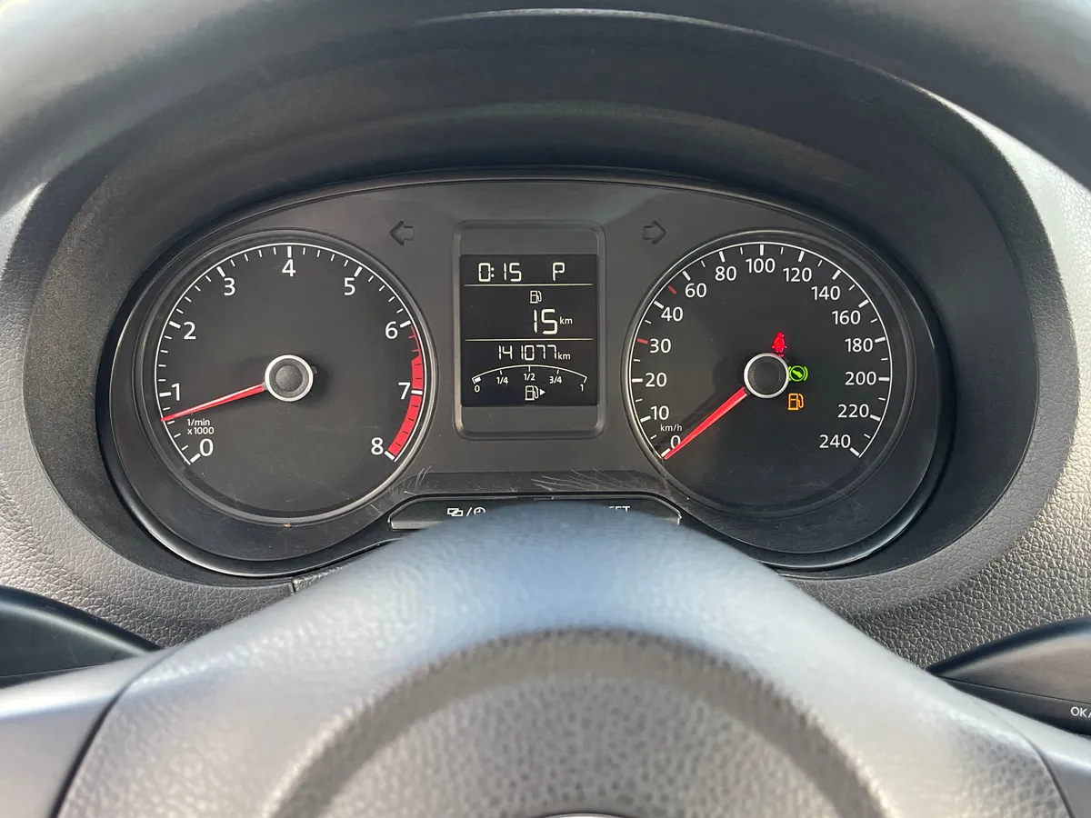 Volkswagen Polo 1.6 MPI AT (105 л.с.), 2015 — фото 7