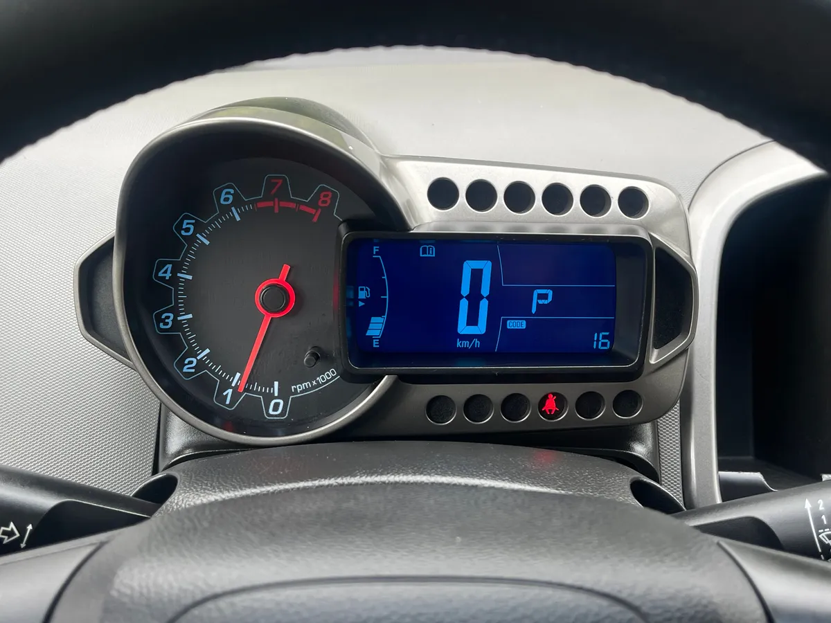 Chevrolet Aveo 1.6 AT (115 л.с.), 2013 — фото 7