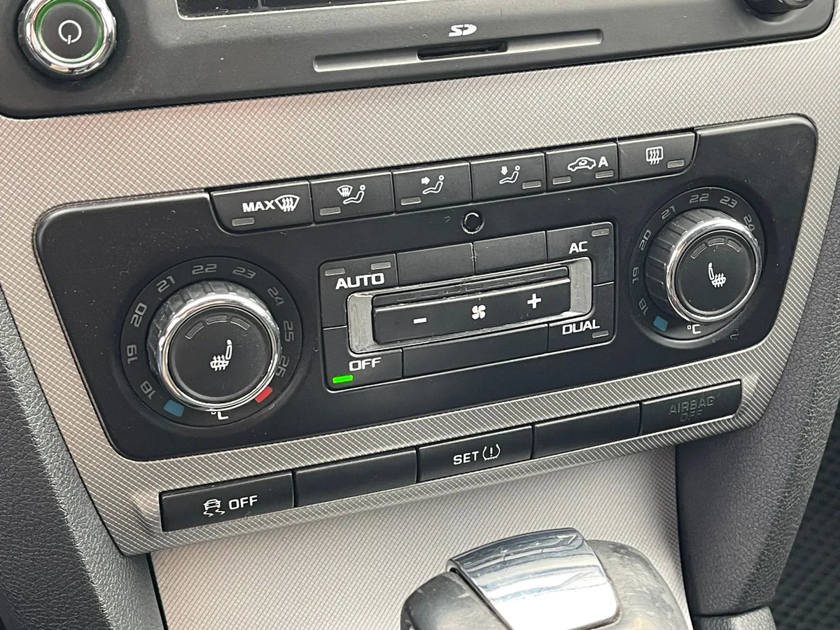 Skoda Octavia 1.8 AT (152 л.с.), 2011 — фото 8