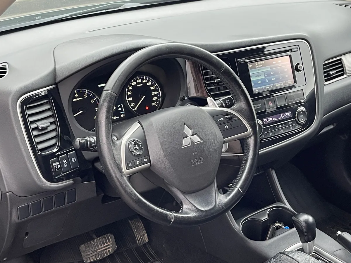Mitsubishi Outlander 2.0 CVT 4WD (146 л.с.), 2014 — фото 5