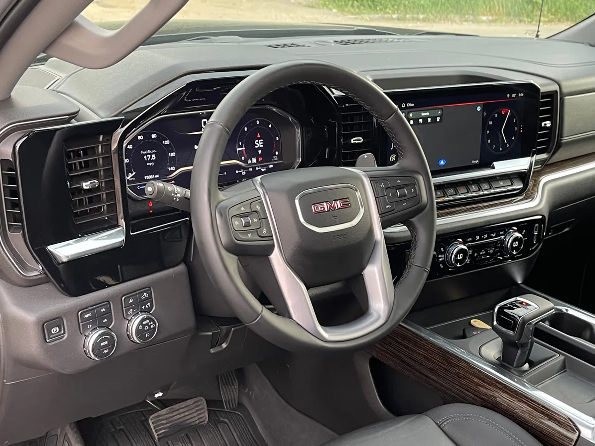 GMC Sierra 3.0 AT 4WD (305 л.с.)