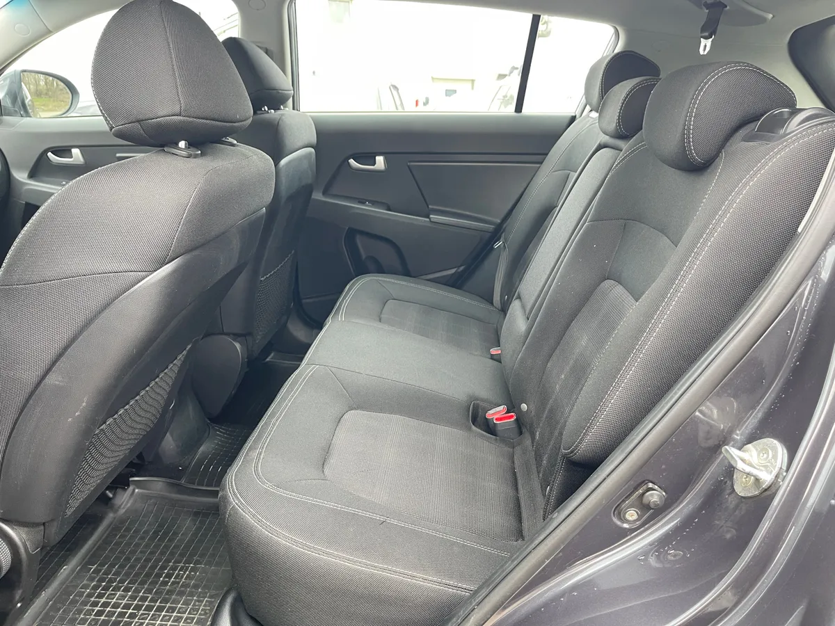 Kia Sportage 2.0 AT (150 л.с.), 2012 — фото 9
