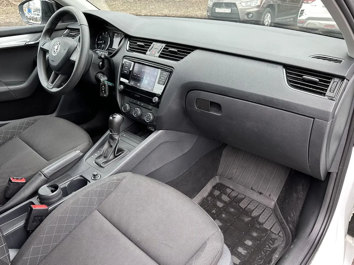 Skoda Octavia 1.6 AT (110 л.с.), 2019 — фото 5