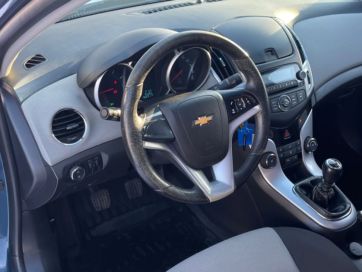 Chevrolet Cruze 1.6 AT (109 л.с.), 2014 — фото 5