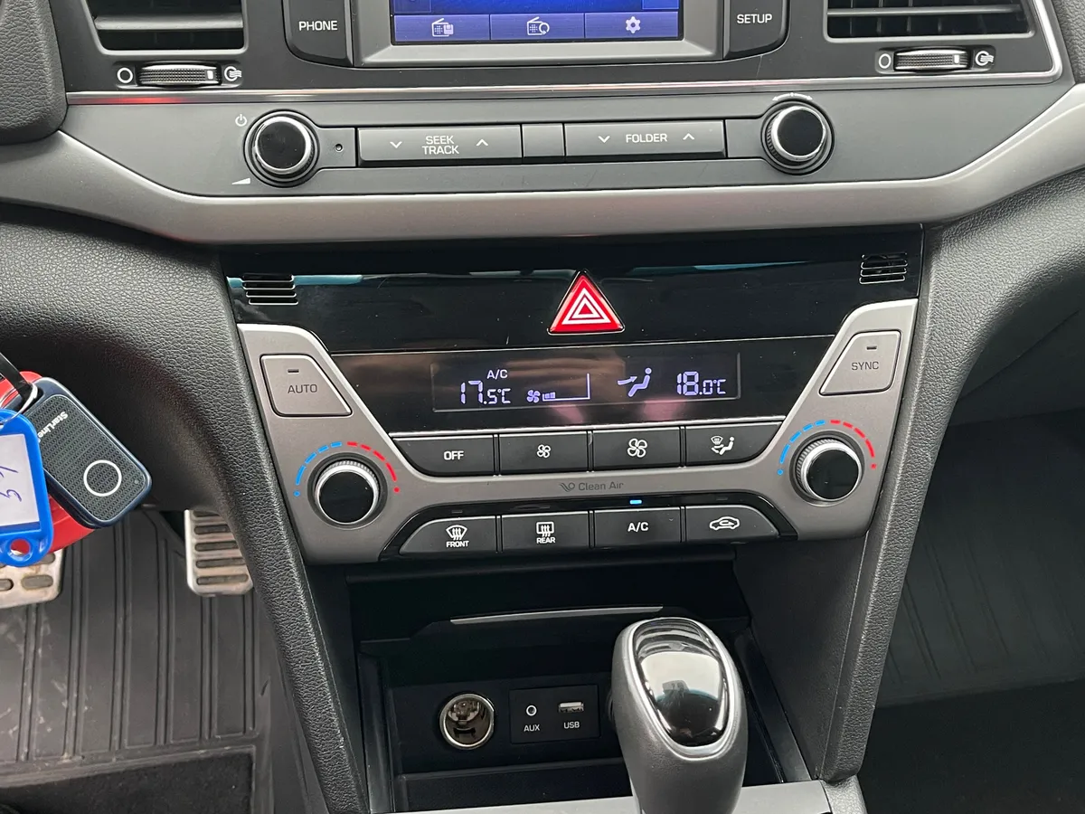Hyundai Elantra 2.0 AT (150 л.с.), 2017 — фото 8