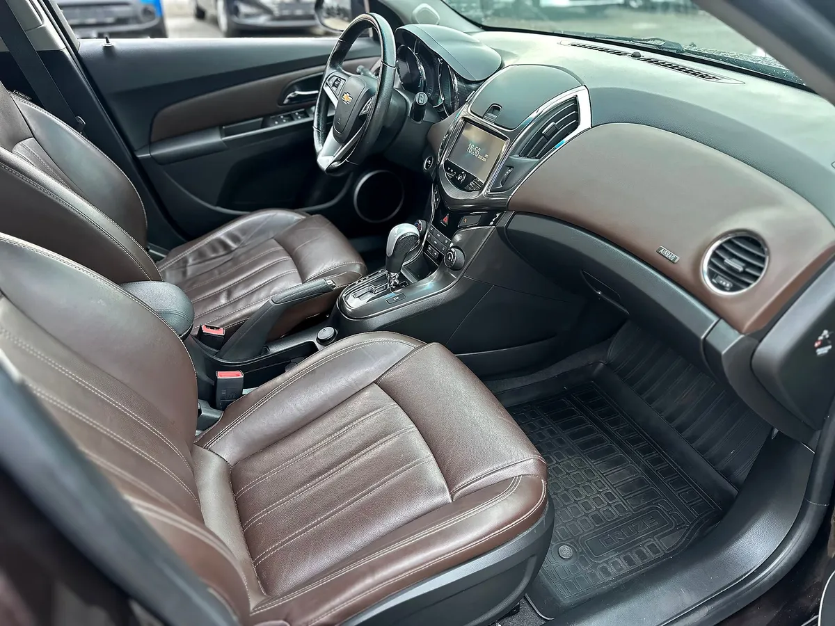 Chevrolet Cruze 1.8 AT (141 л.с.), 2015 — фото 6
