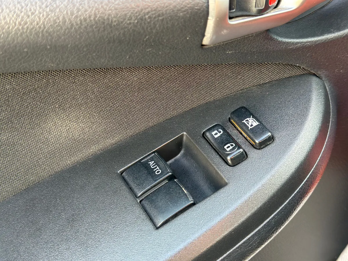 Toyota Corolla 1.6 AT (124 л.с.), 2012 — фото 15