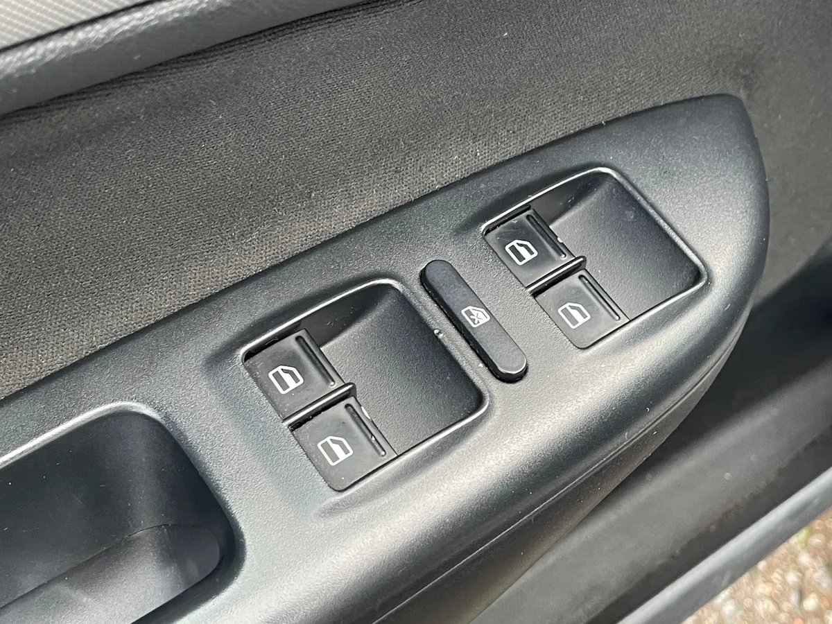Skoda Octavia 1.8 AT (152 л.с.), 2011 — фото 9