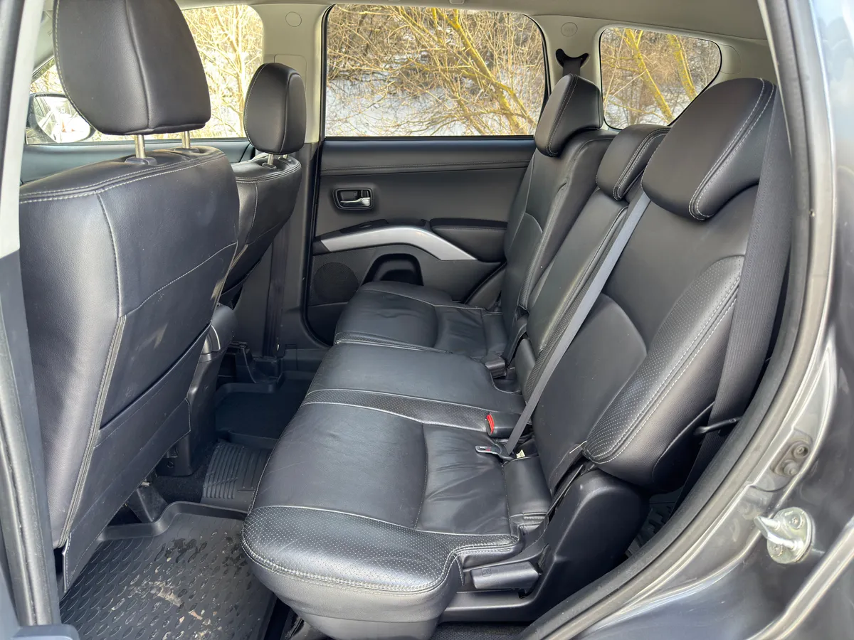 Mitsubishi Outlander 2.0 CVT 4WD (147 л.с.), 2011 — фото 12