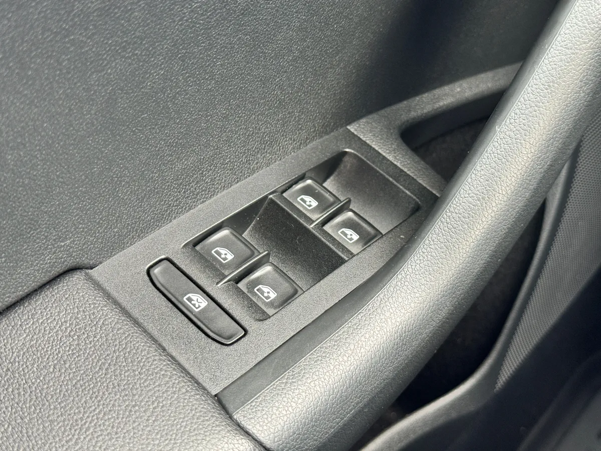 Skoda Octavia 1.6 AT (110 л.с.), 2015 — фото 10