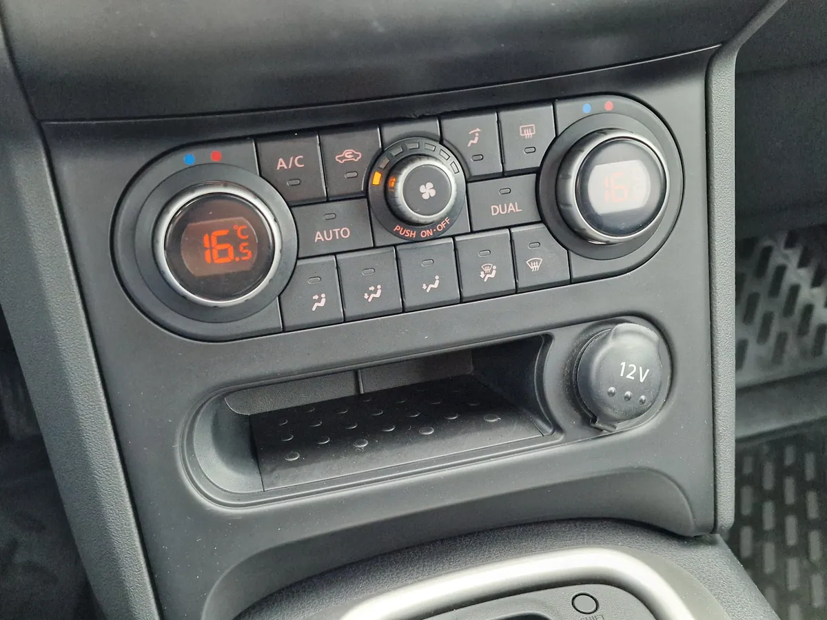 Nissan Qashqai 1.6 CVT FWD (117 л.с.), 2013 — фото 8