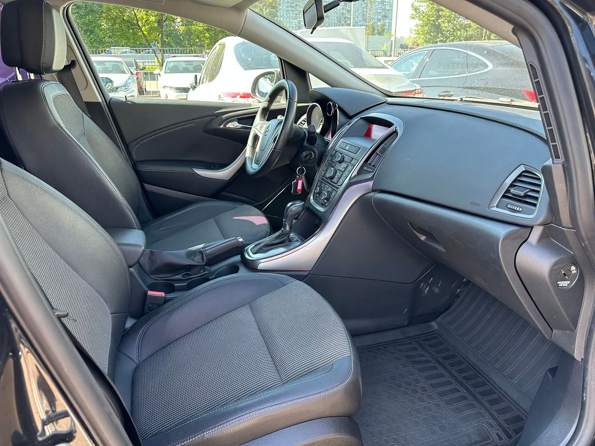 Opel Astra 1.6 AT (115 л.с.), 2012 — фото 7