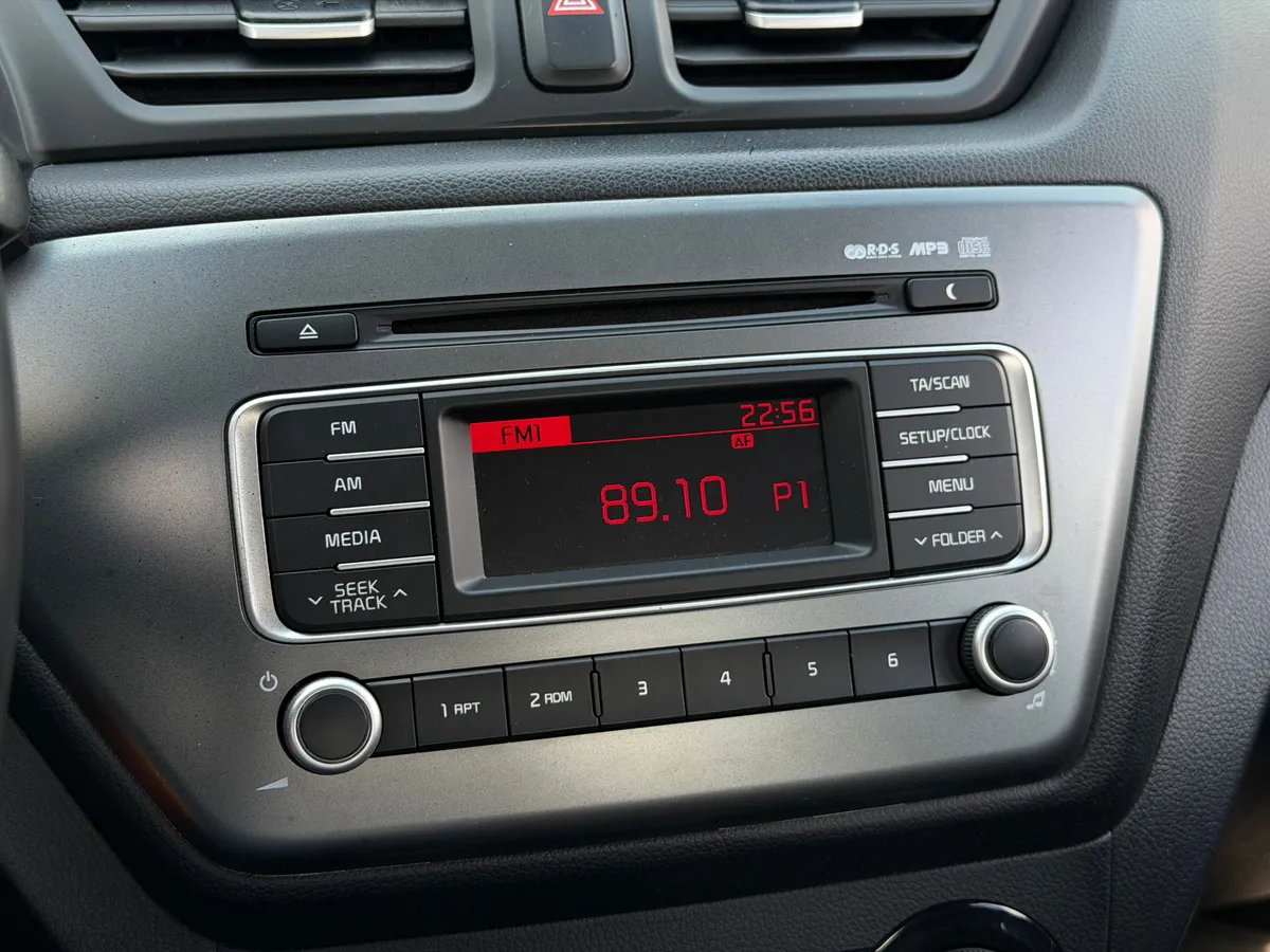 Kia Rio 1.6 AT (123 л.с.)