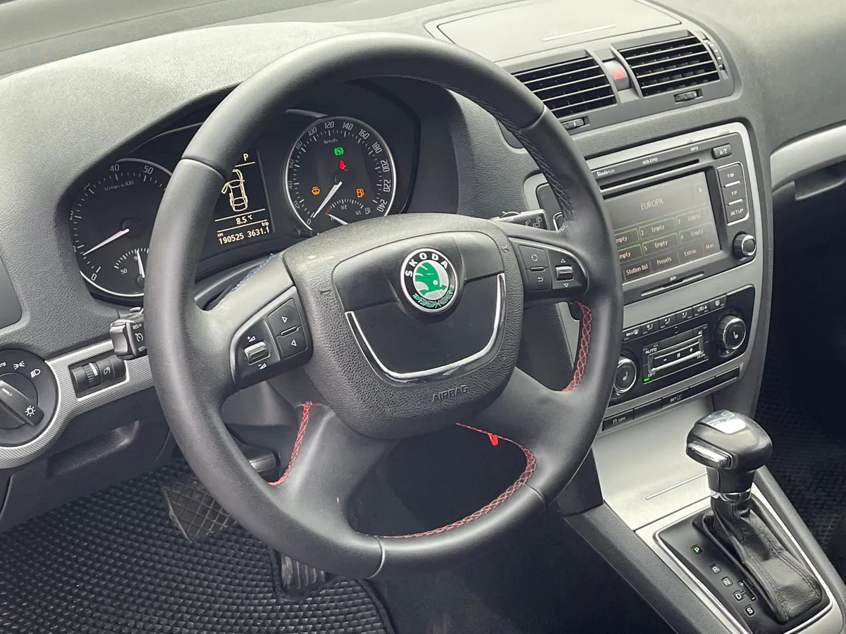 Skoda Octavia 1.8 AT (152 л.с.), 2011 — фото 5