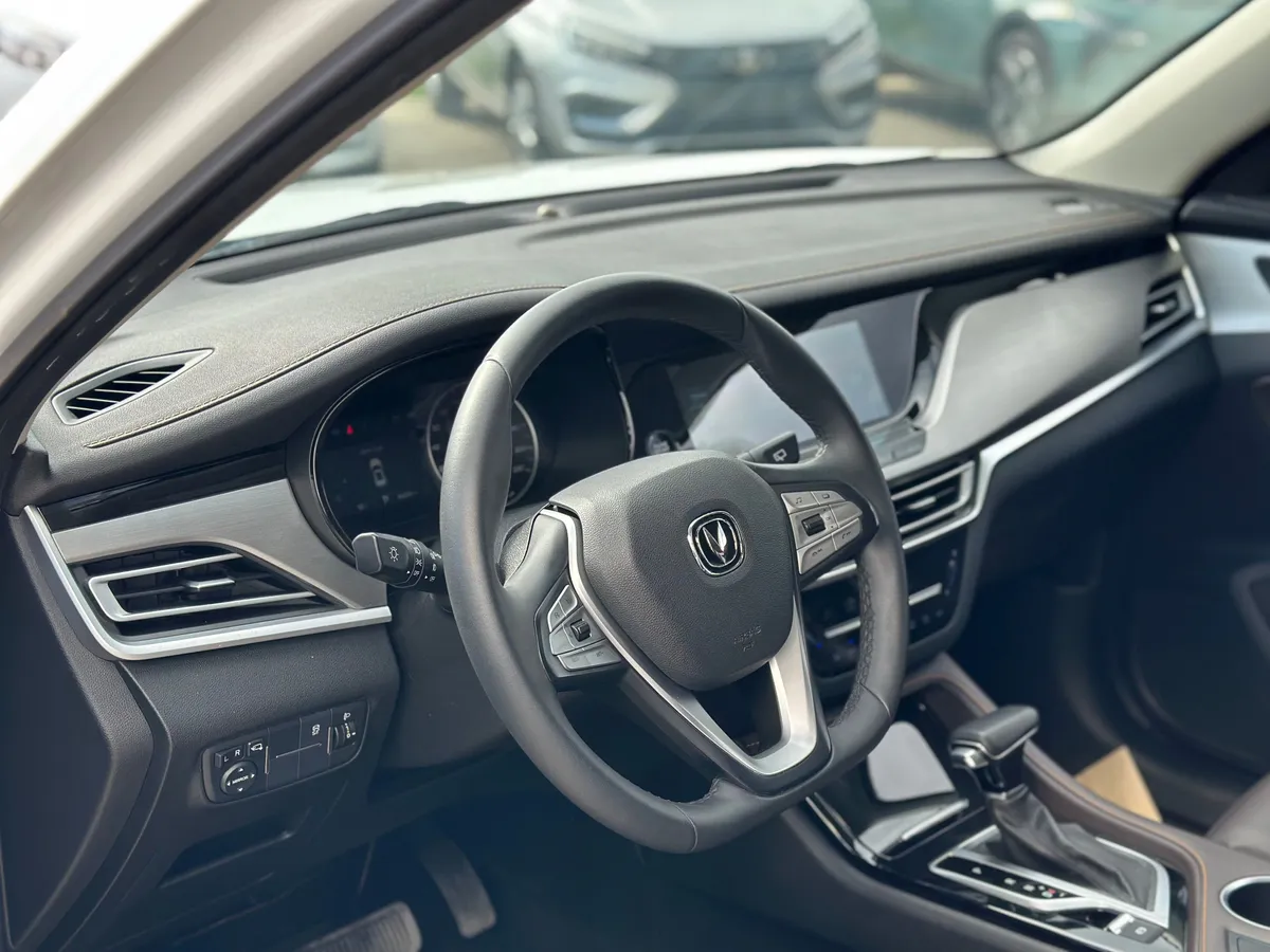 Changan CS35PLUS 1.6 л, 128 л.с., бензин, АКПП, передний привод, 2019 — фото 5