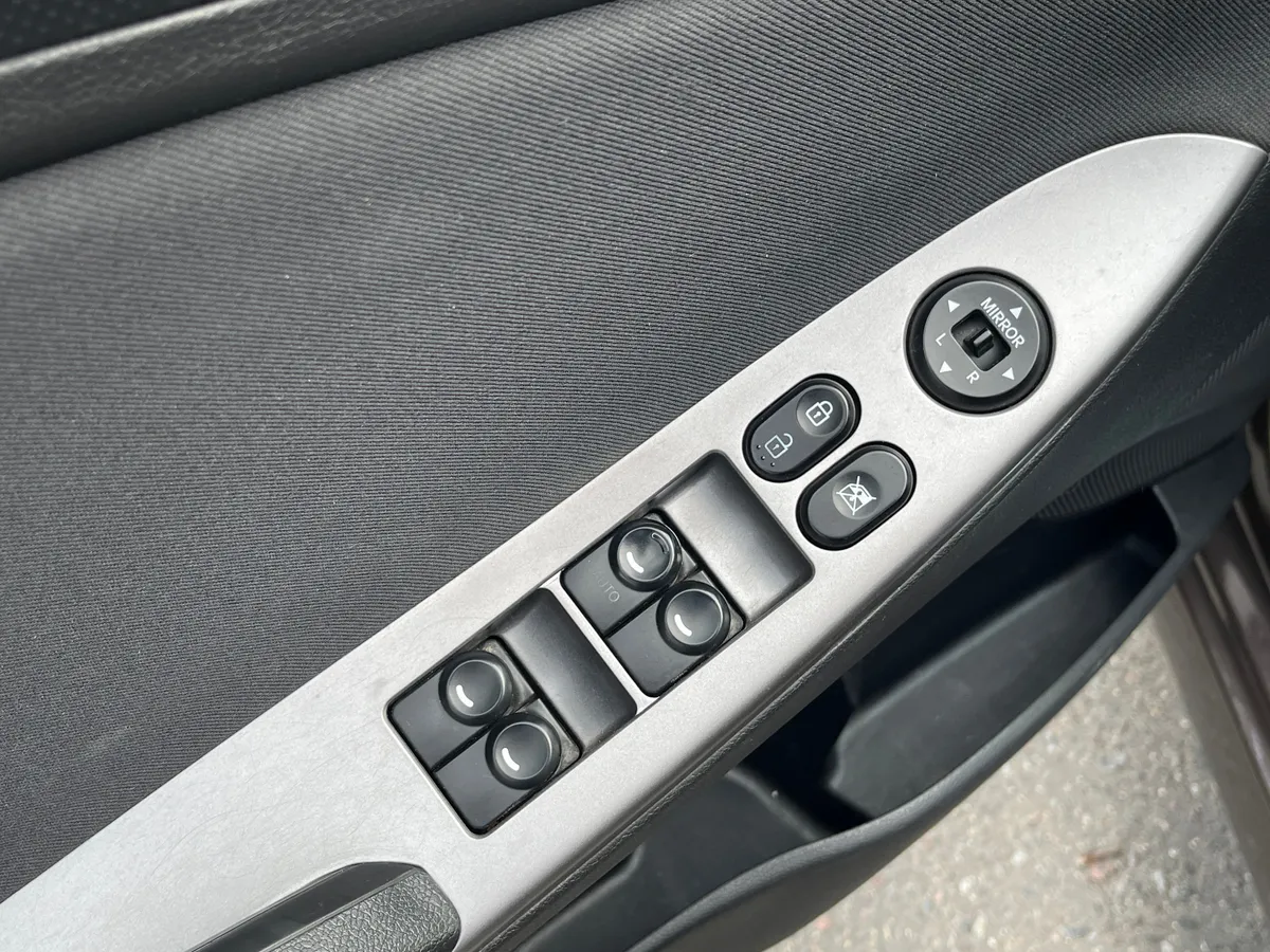 Hyundai Solaris 1.6 AT (123 л.с.), 2015 — фото 8
