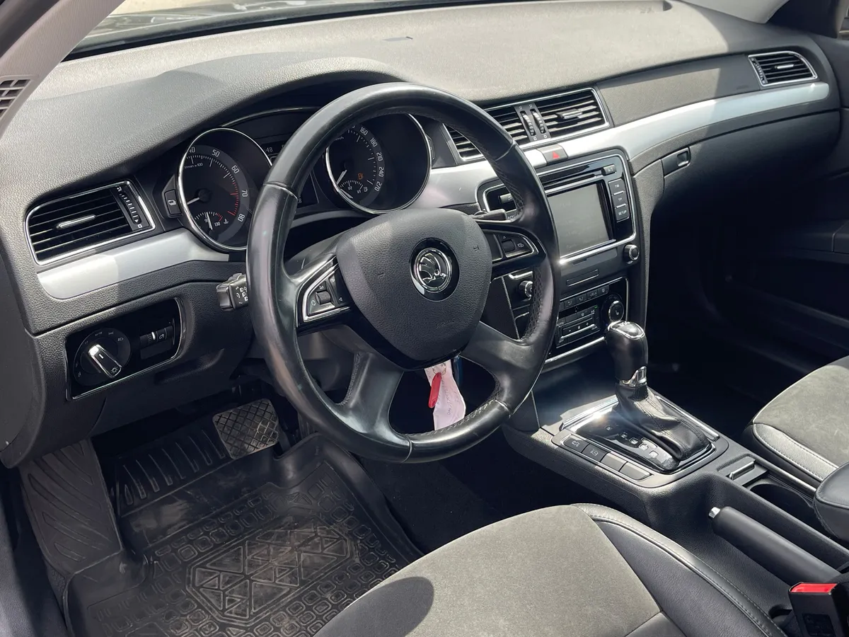 Skoda Superb 1.8 TSI DSG (152 л.с.), 2014 — фото 5