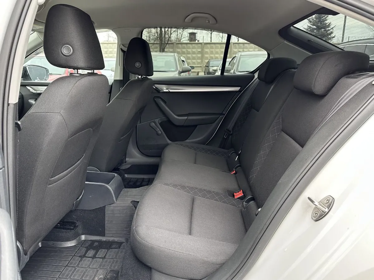 Skoda Octavia 1.6 AT (110 л.с.), 2019 — фото 7
