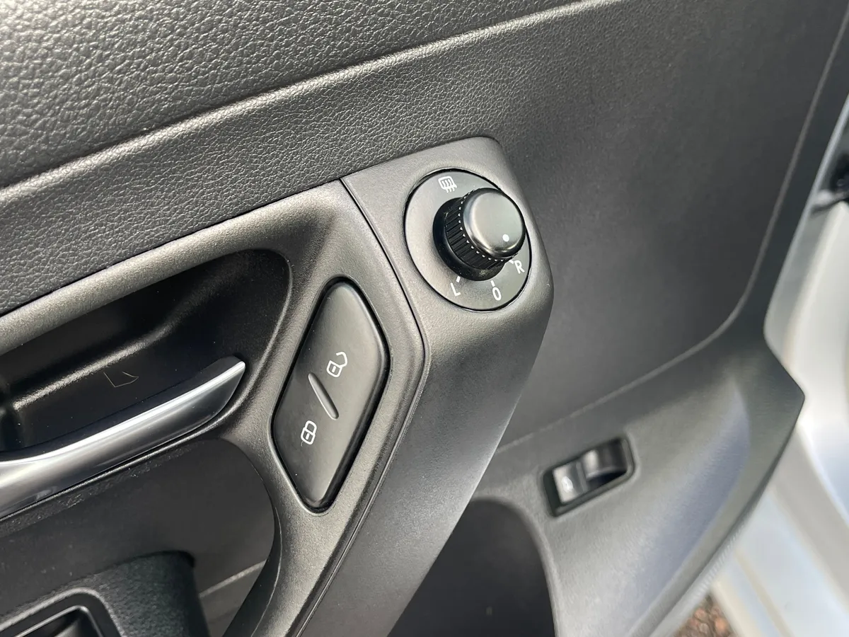Volkswagen Polo 1.6 MPI AT (105 л.с.), 2015 — фото 12
