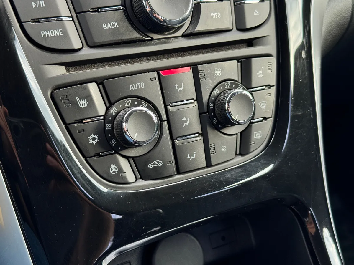 Opel Astra 1.4 Turbo AT (140 л.с.), 2014 — фото 9