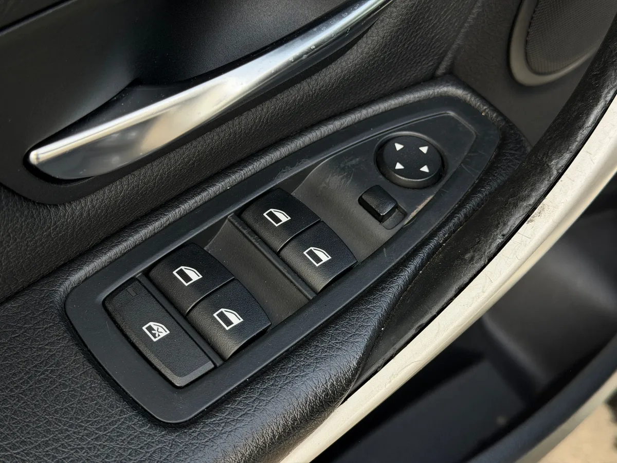 BMW 3 серии 2.0 AT (184 л.с.)