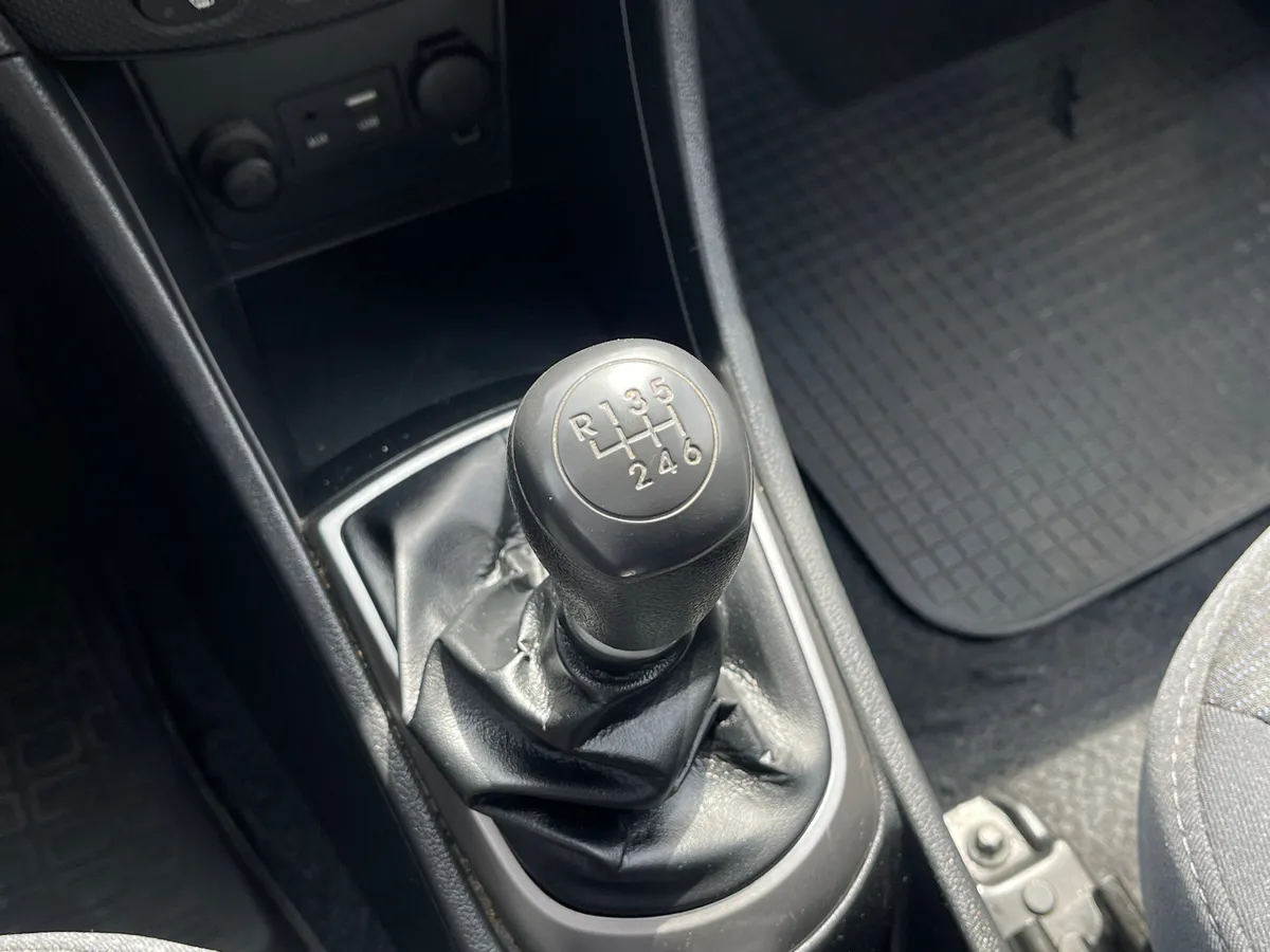 Hyundai Solaris 1.6 AT (123 л.с.), 2015 — фото 10