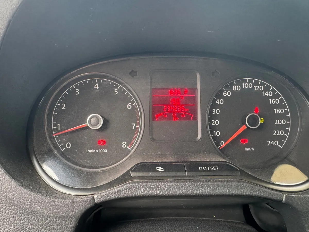 Volkswagen Polo 1.6 Tiptronic (105 л.с.), 2011 — фото 8