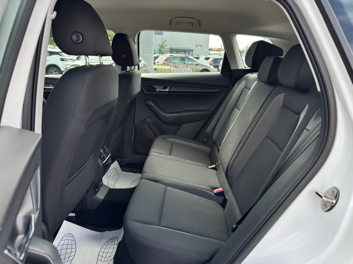 Skoda Karoq 1.5 TSI DSG 4x4 (150 л.с.), 2020 — фото 11