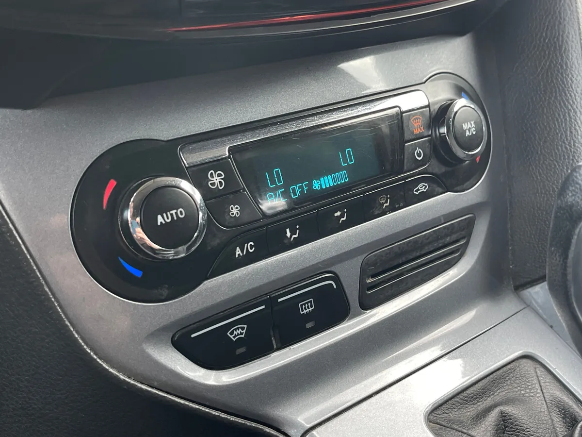 Ford Focus 1.6 PowerShift (125 л.с.), 2012 — фото 9
