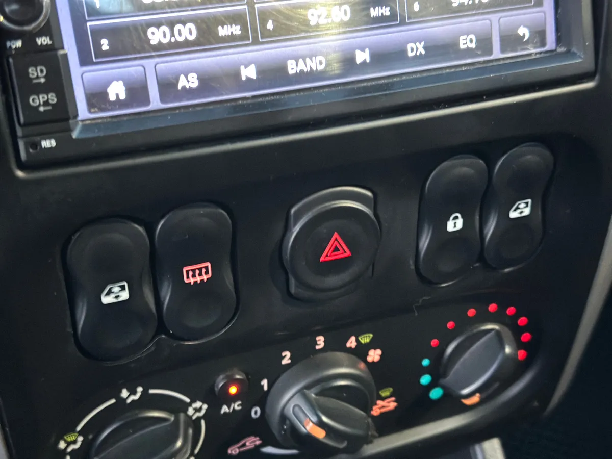 Nissan Almera 1.6 MT (102 л.с.), 2015 — фото 10