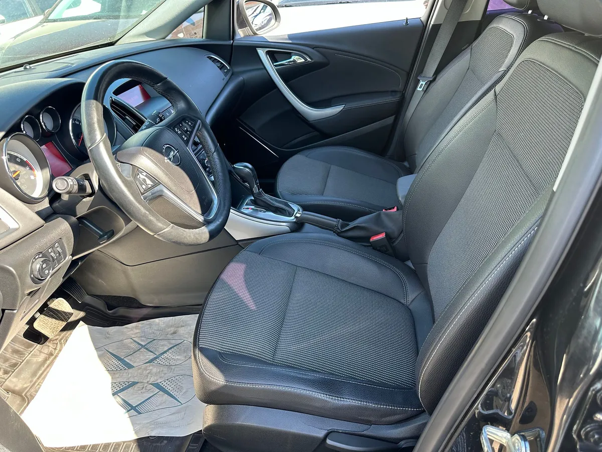 Opel Astra 1.6 AT (115 л.с.), 2012 — фото 5
