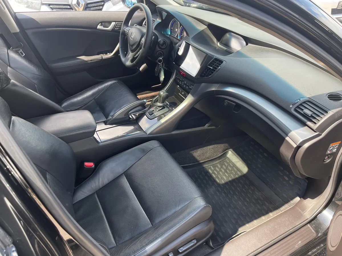 Honda Accord 2.4 AT (200 л.с.), 2011 — фото 6
