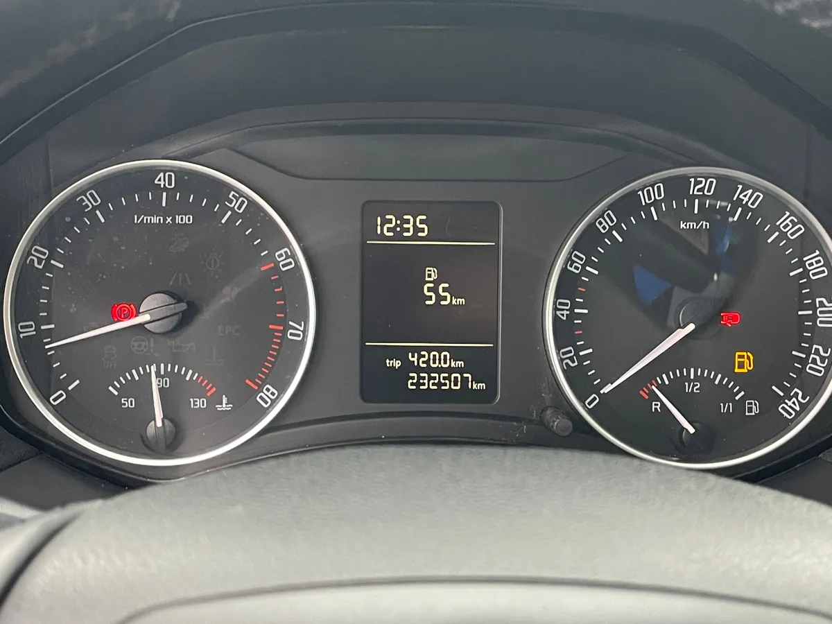 Skoda Octavia 1.6 MT (102 л.с.), 2012 — фото 7