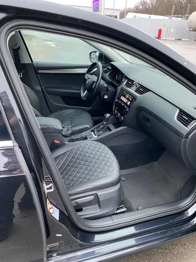 Skoda Octavia 1.8 AMT (180 л.с.), 2020 — фото 7