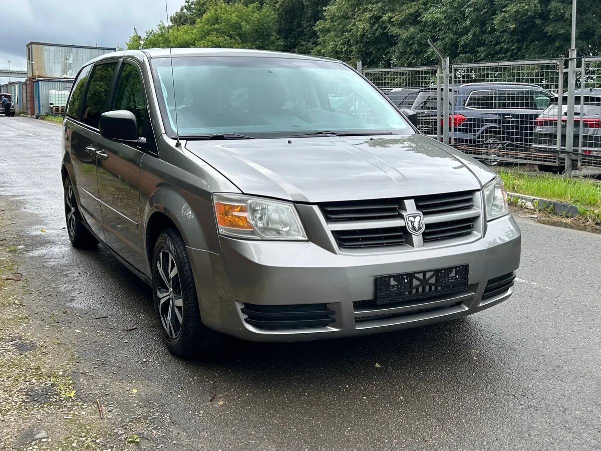картинка Dodge Caravan 3.3 AT (173 л.с.) от galaxy-auto