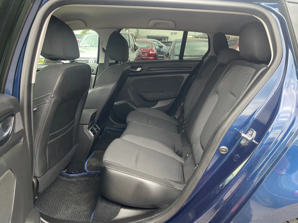 Renault Megane 1.5 dCi EDC (110 л.с.), 2018 — фото 13