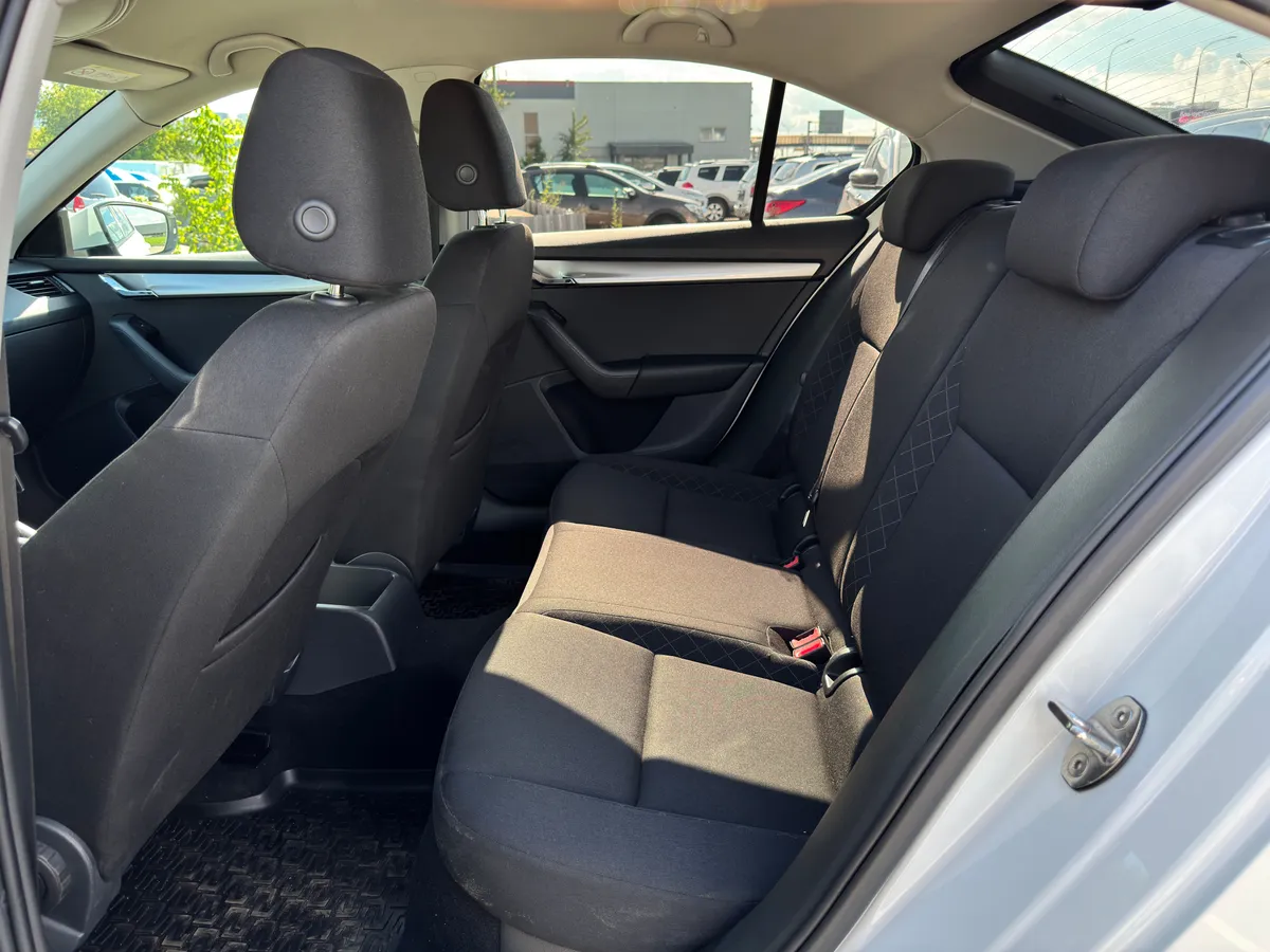 Skoda Octavia 1.6 AT (110 л.с.), 2019 — фото 11