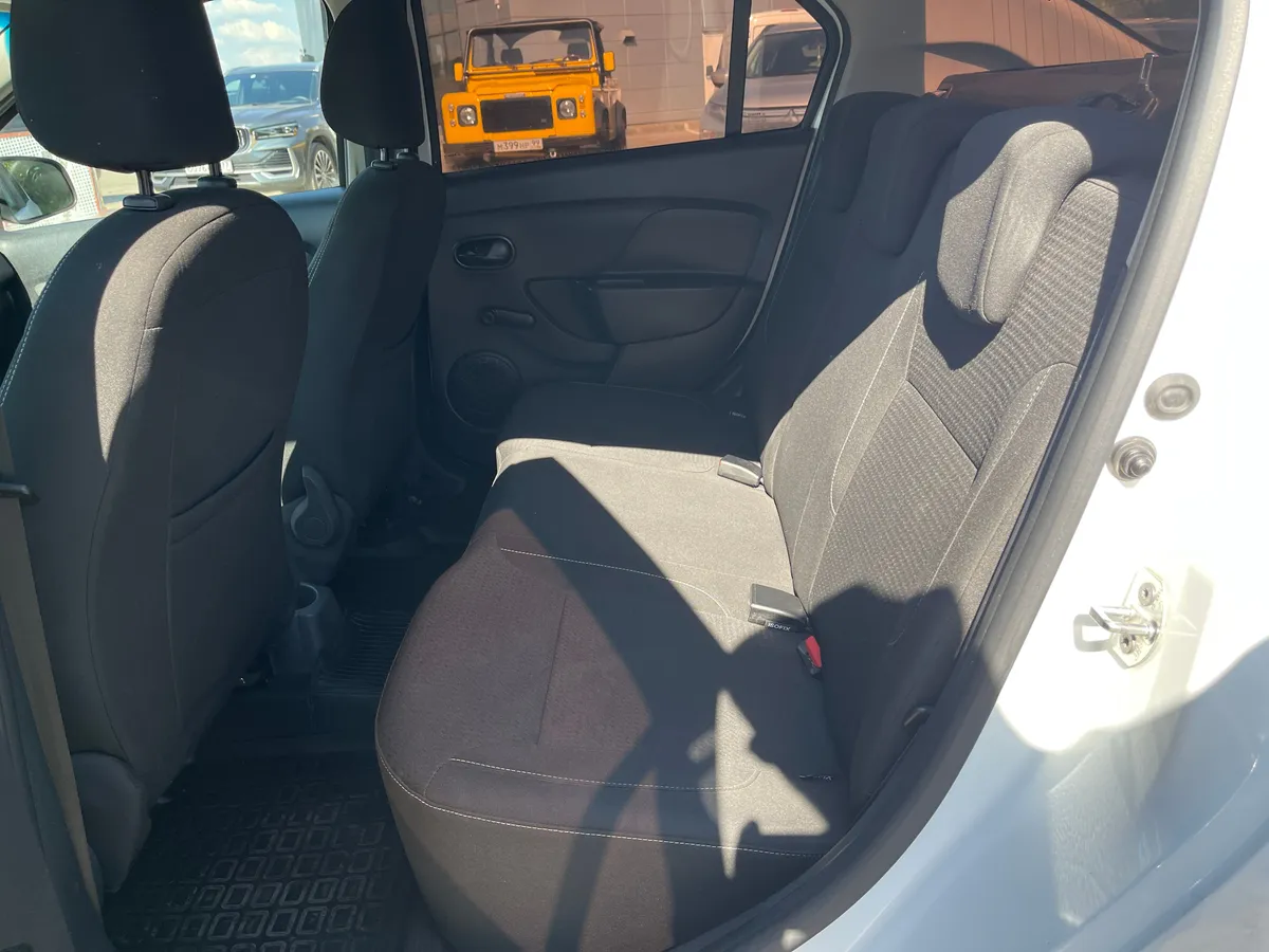 Renault Logan 1.6 MT (82 л.с.)