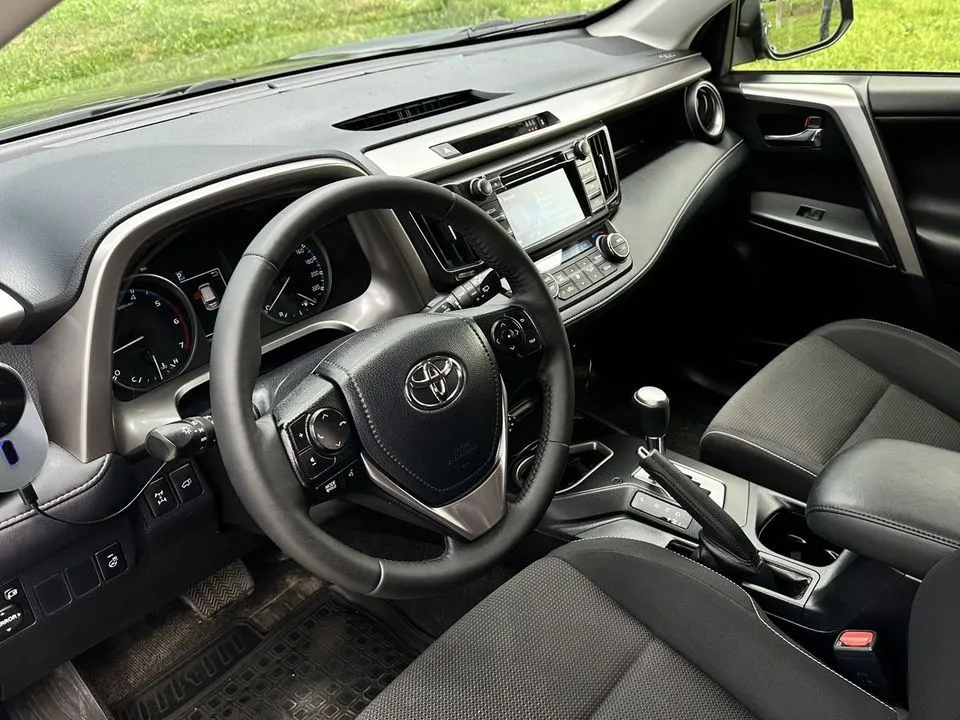 Toyota RAV4 2.0 CVT 4WD (146 л.с.), 2018 — фото 6