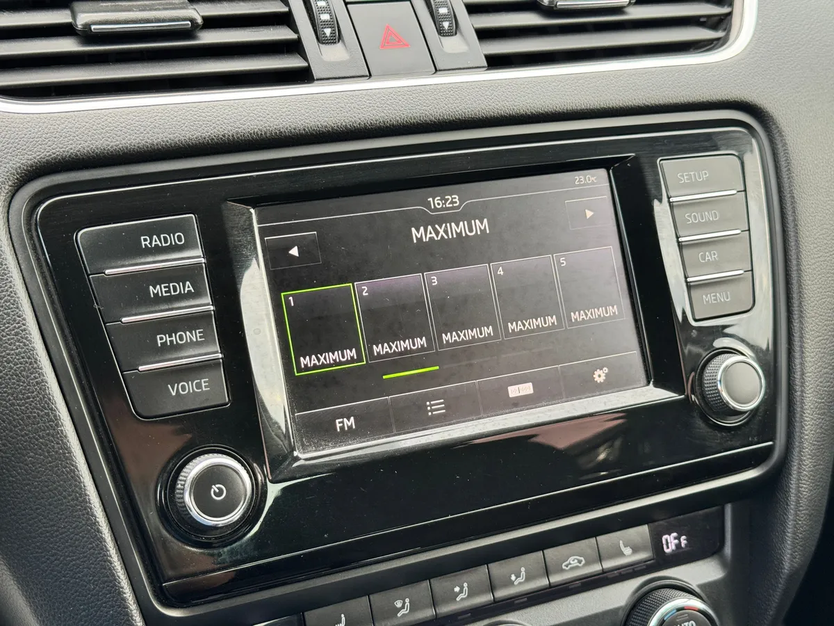 Skoda Octavia 1.6 AT (110 л.с.), 2015 — фото 8