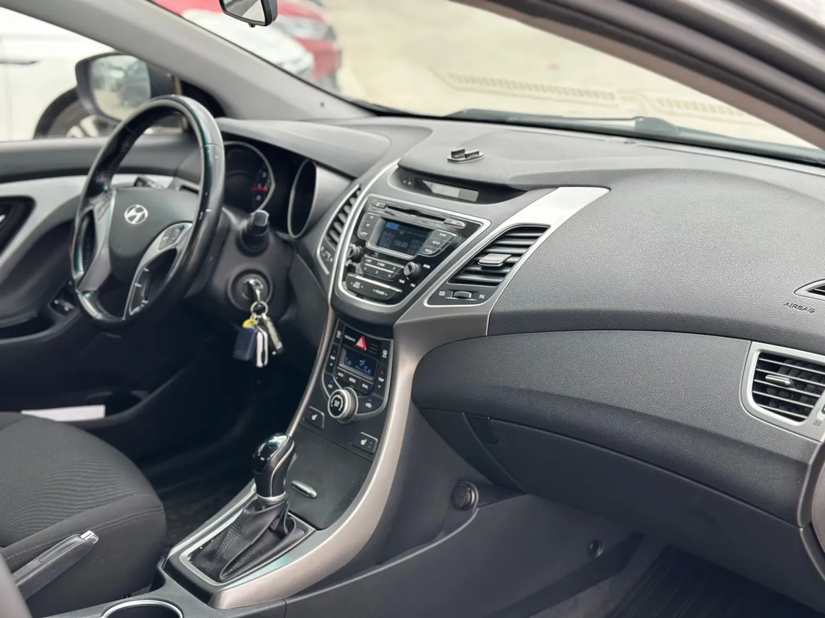 Hyundai Elantra 1.6 AT (132 л.с.), 2015 — фото 8