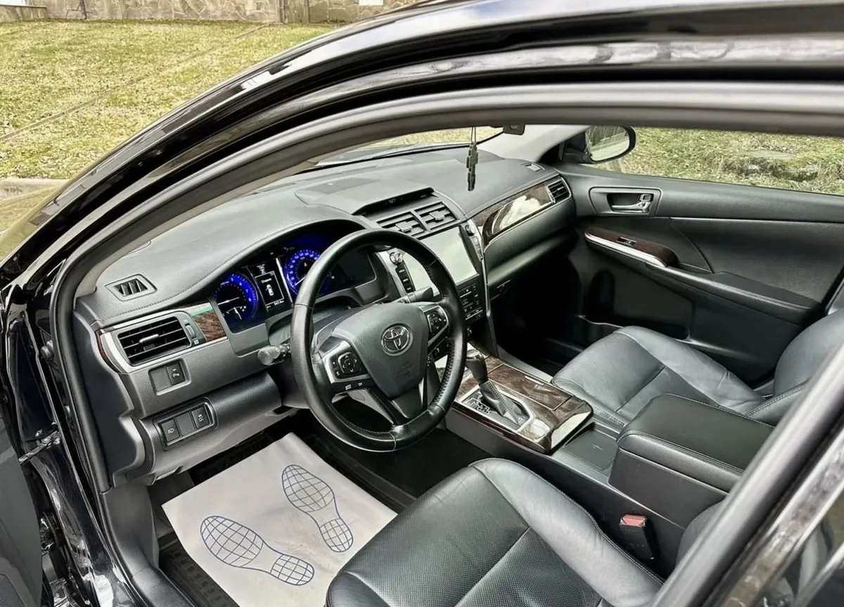 Toyota Camry 2.5 AT (181 л.с.), 2018 — фото 5