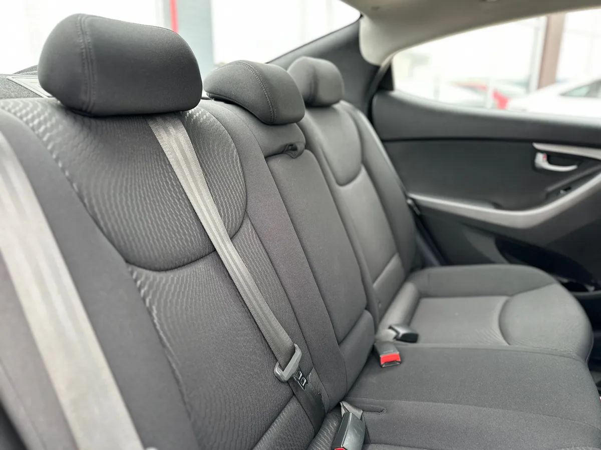 Hyundai Elantra 1.6 AT (132 л.с.), 2015 — фото 17