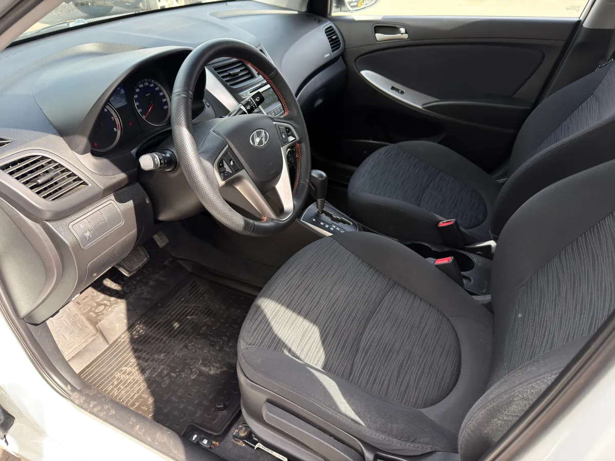 Hyundai Solaris 1.4 AT (107 л.с.)