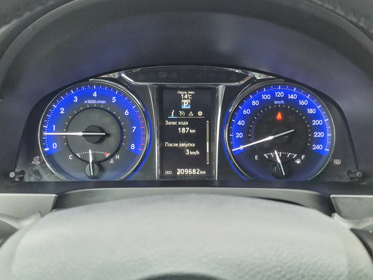 Toyota Camry 2.5 AT (181 л.с.), 2017 — фото 5