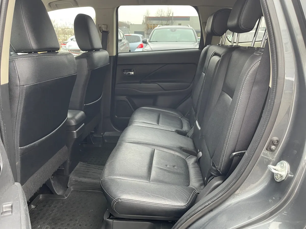Mitsubishi Outlander 2.0 CVT 4WD (146 л.с.), 2014 — фото 11